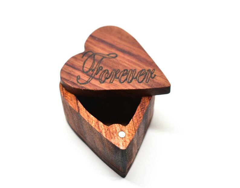 heart box girlfriend gift Ring bearer box wedding gift Wooden ring box valentine/'s gift engagement ring box Mother/'s Day gift B/&E