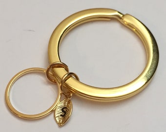 Chaveiro recortado em círculo, pingente recortado em círculo, chaveiro circular, chaveiro personalizado, chaveiro inicial, chaveiro personalizado, monograma