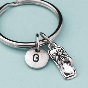 Flip flop keychain, flip flop charm, fashion personalized keychain, intial keychain, intial charm, customized keychain, monogram