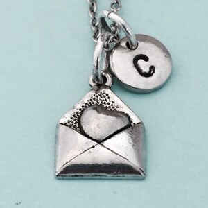 Collar carta de amor, amor, encanto de la letra, llove collar, collar personalizado, collar inicial, encanto inicial, Monograma
