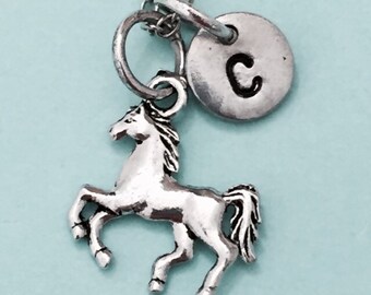 Collar de caballo al galope, al galope caballo encanto, collar de caballo, collar personalizado, collar inicial, Monograma