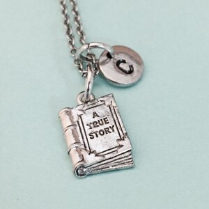 Boek ketting boek charme, leesboek, gepersonaliseerde ketting, ketting van de eerste, initiële charme, monogram