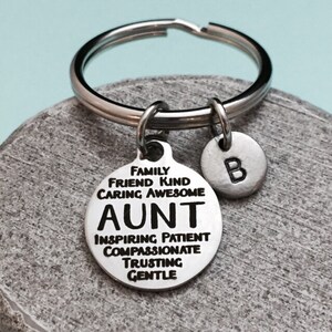 Aunt keychain, aunt charm, family keychain, personalized keychain, initial keychain, customized keychain, monogram