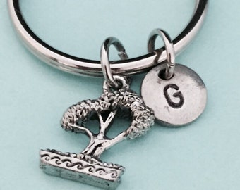 Bonsaiträdnyckelring, bonsaiträdberlock, trädnyckelring, personlig nyckelring, initialnyckelring, anpassad nyckelring, monogram