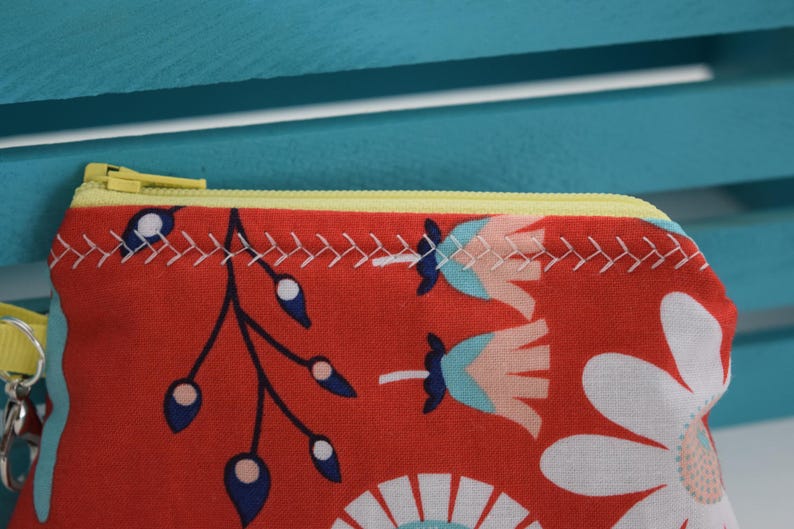 Zippered Coin Purse Retro Flowers Id Holder Keychain Coin Etsy