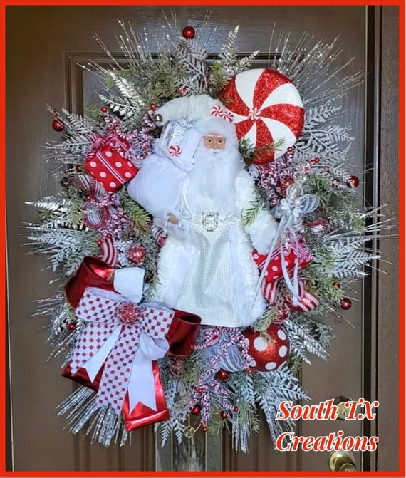 Santa Christmas Wreath, Christmas Wreath, Christmas Gift Idea, Holiday Wreath, Santa Wreath, Winter Wreath, Candy Wreath, Vintage Christmas