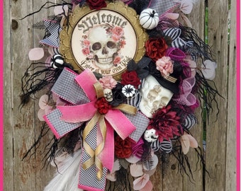 Halloween Wreath,Skeleton Wreath, Spooky Halloween Wreath, Halloween Decor, Skelly Wreath, Front Door Wreath,Elegant Skull Wreath,Gothic