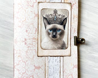 Majestic Cat Junk Journal: Handmade Blank Journal with Pockets