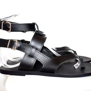 Men&#39;s Leather sandals with Ancient Greek Style
