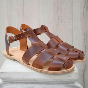 Men’s Closed Toe Leather Sandals – Handmade Fisherman Style with Buckle Strap