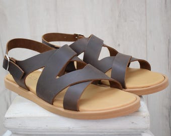 Men’s Greek Leather Sandals – Handmade Crisscross Strappy Flats with Buckle, Ideal for Summer & Travel