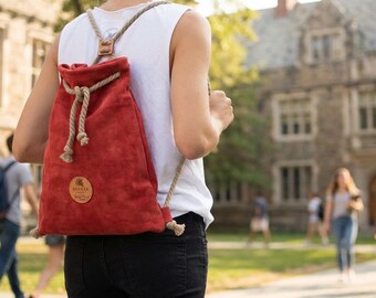 Red Vegan Leather Drawstring Backpack: Unisex Travel  display picture 1
