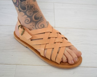 Sandali da uomo Gladiatore Rinascimento in pelle marrone chiaro, regalo per uomo, spedizione gratuita, sandali fatti a mano, sandali in vera pelle