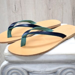 Men’s Leather Flip-Flop Sandals – Handmade Grounding Barefoot Sandals with Natural Sole for Casual Summer Wear