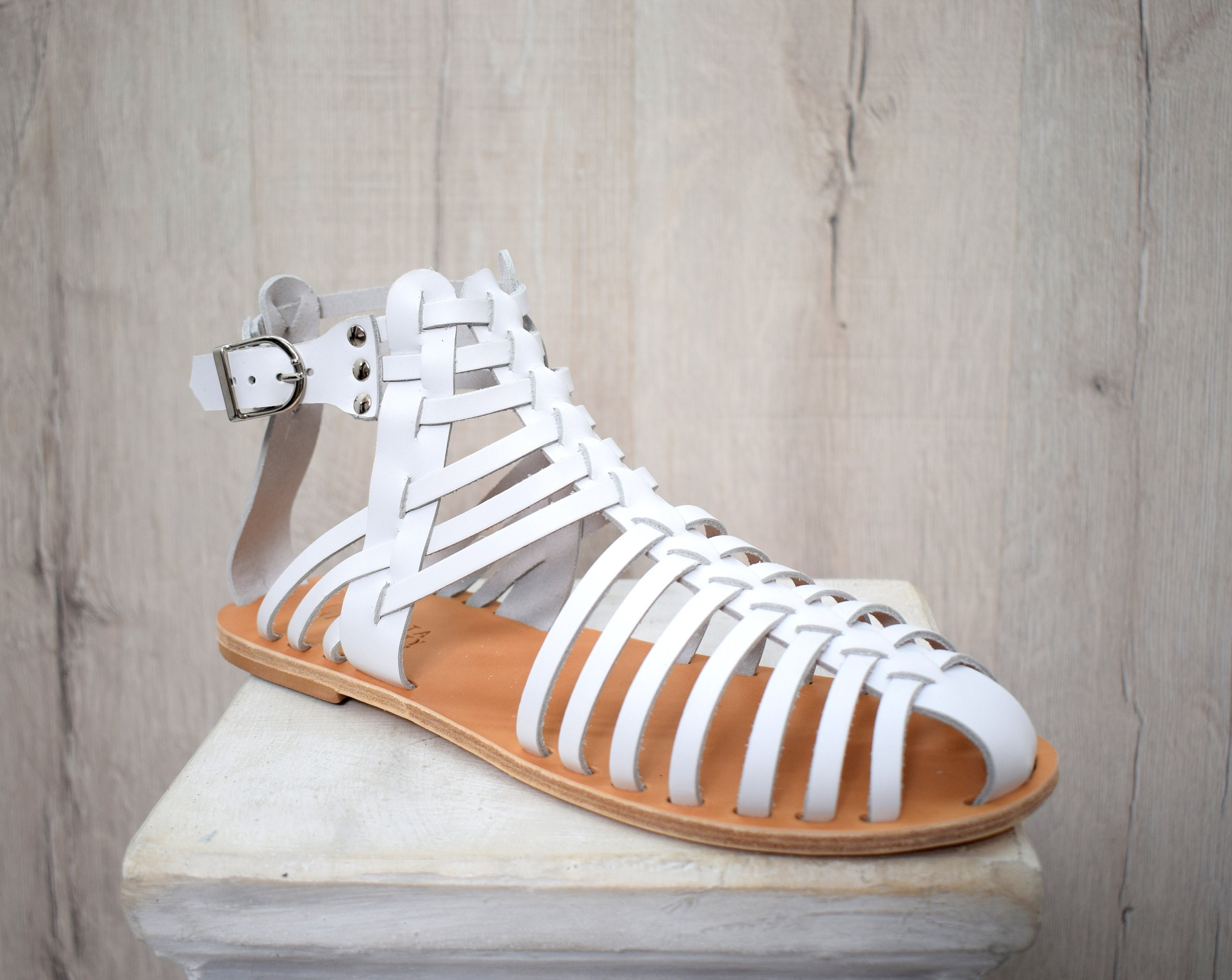 Closed toe men's sandals sale best sale
