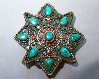 Amulette tibétaine en métal avec boîte décorée de perles de turquoise et de verre Ghau, pendentif folklorique bouddhiste, bijoux de l'Himalaya, livraison gratuite