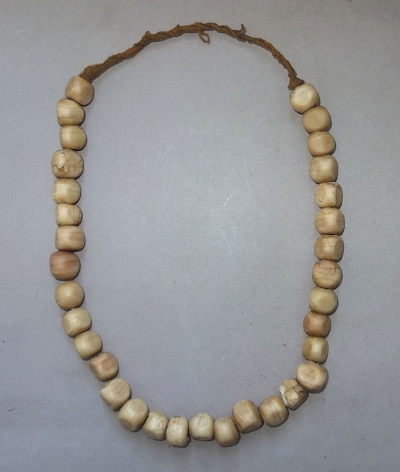 Necklace Strand with Old Beige Colored Glass Bead… - image 2