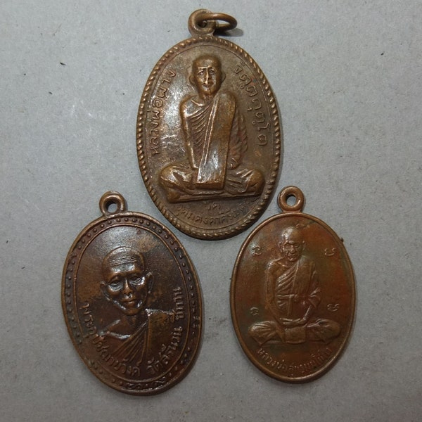 Drei buddhistische Kupfer Amulette Anhänger aus Thailand, Ethnischer Schmuck, Thai Anhänger, Versandkostenfrei