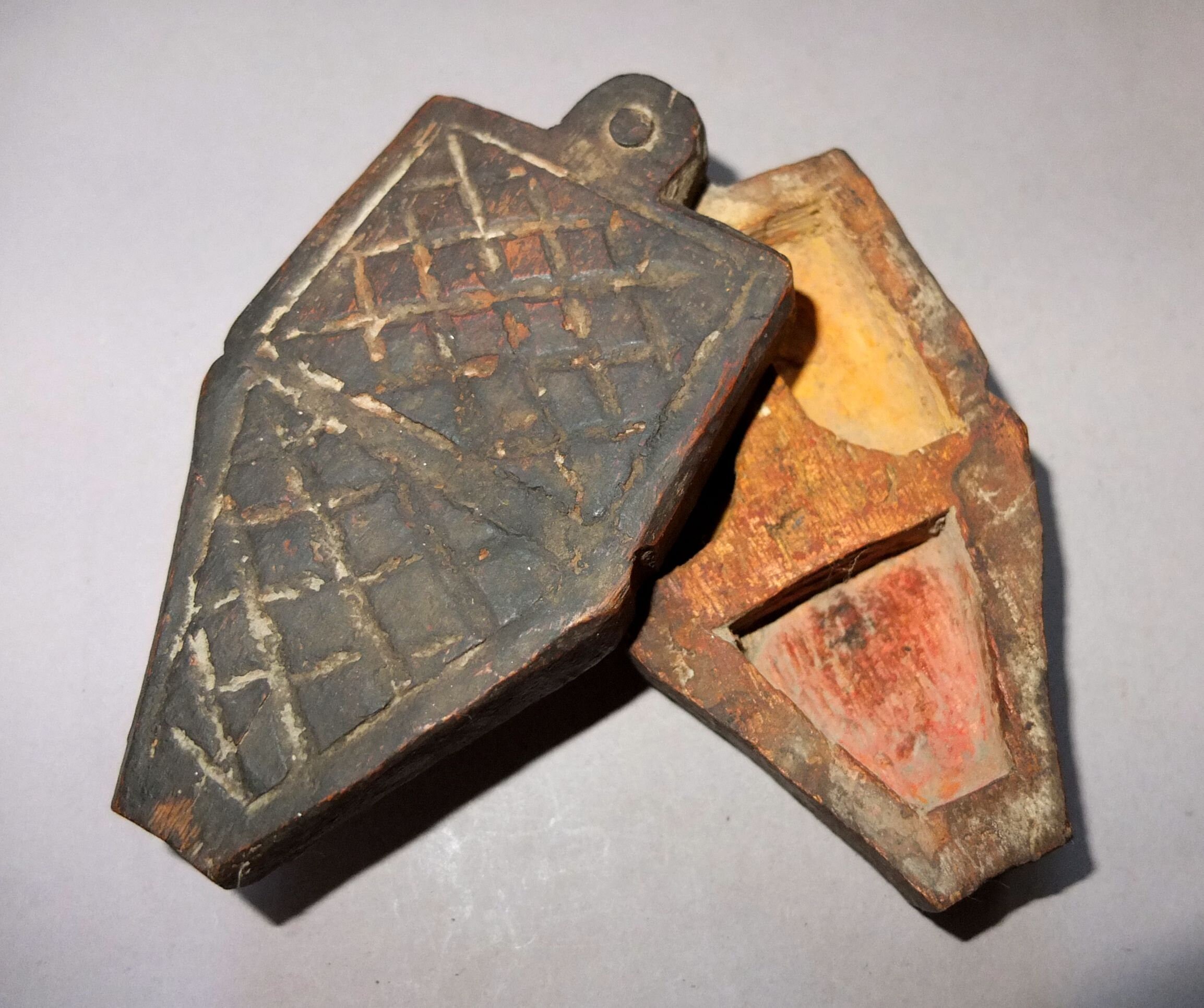 Old Wooden Used Brown Leaf Shaped Box for Ritual Color Tika from Nepal, Hindu Offering Tribal Folk Art, FREE SHIPPING