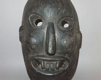 アンティークのグルン族の堅木製民族マスク、ネパールの部族芸術