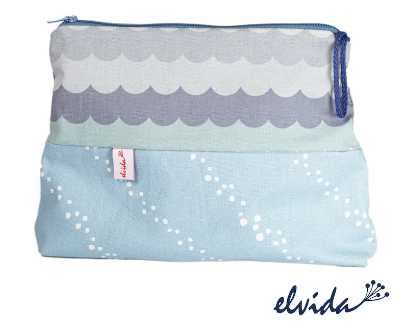 Individual wash bag & toiletry bag for children image 1