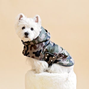 Camouflage Dog Coat: Waterproof Fleece Lined Hood, Reflective Trim