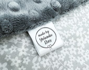 Aangepaste stoffen labels: gepersonaliseerde kledinglabels, opnaai satijnen label voor handgemaakte items
