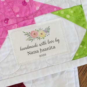Juego de etiquetas estampadas de algodón con diseño floral para colchas, 12 etiquetas personalizadas con flores en acuarela para mantas, tejido de punto, mantas afganas, ganchillo, tu texto en una etiqueta.