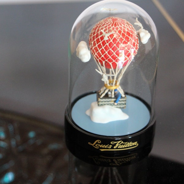 Air Balloon Louis Vuitton Dome, Louis Vuitton Globe, Louis Vuitton Snow Globe