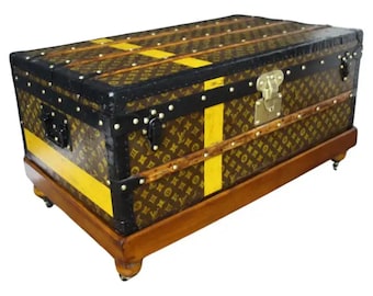 1920's Louis Vuitton Steamer Trunk in Stenciled Monogram, 90 cm Vuitton Trunk