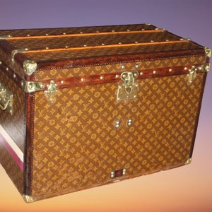 XL Louis Vuitton Monogram Patterned Steamer /courier Trunk 