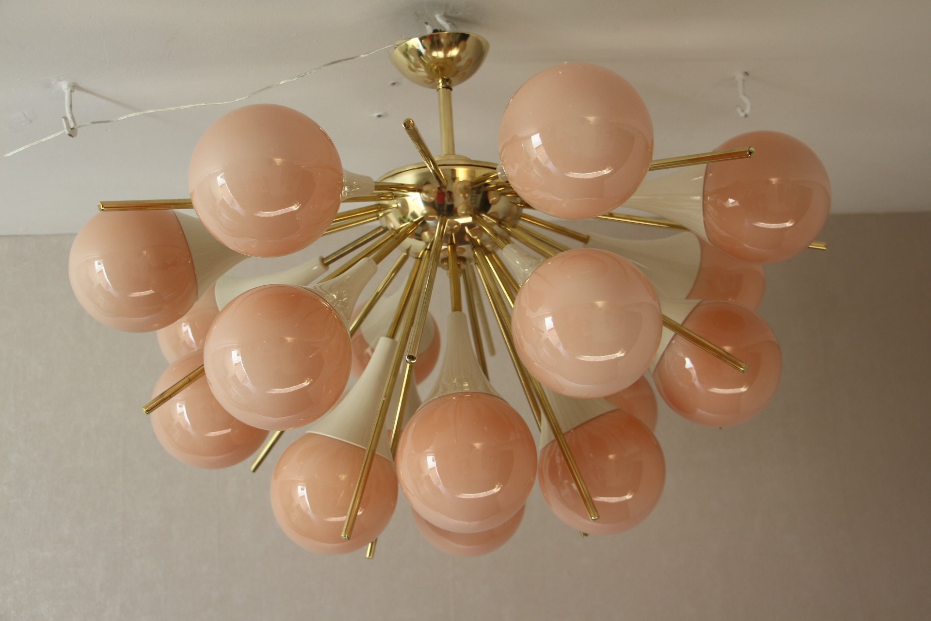 Lustre Demi Spoutnik , Globes Beiges