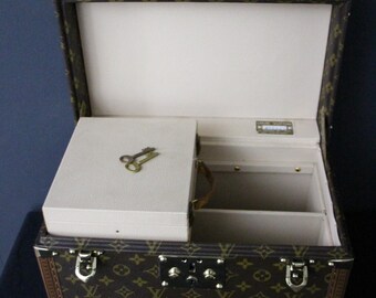 Louis Vuitton Train Case, Louis Vuitton Boite Pharmacie, Louis
