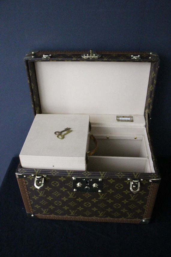 Louis Vuitton Train Case, Louis Vuitton Boite Pharmacie, Louis
