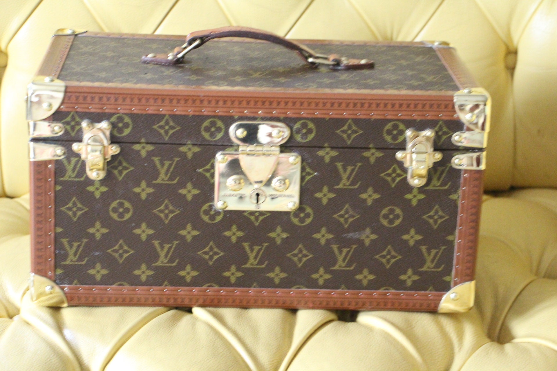 Louis Vuitton Train Case Louis Vuitton Boite Pharmacie Louis - Etsy