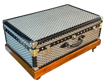 Goyard Steamer Trunk, 83 cm Goyard Trunk in Chevrons Canvas, Goyard Suitcase