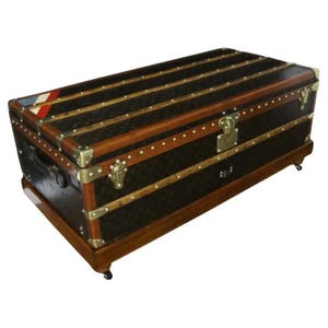 1920er Louis Vuitton Steamerkoffer mit schabloniertem Monogramm, 110 cm Vuittonkoffer