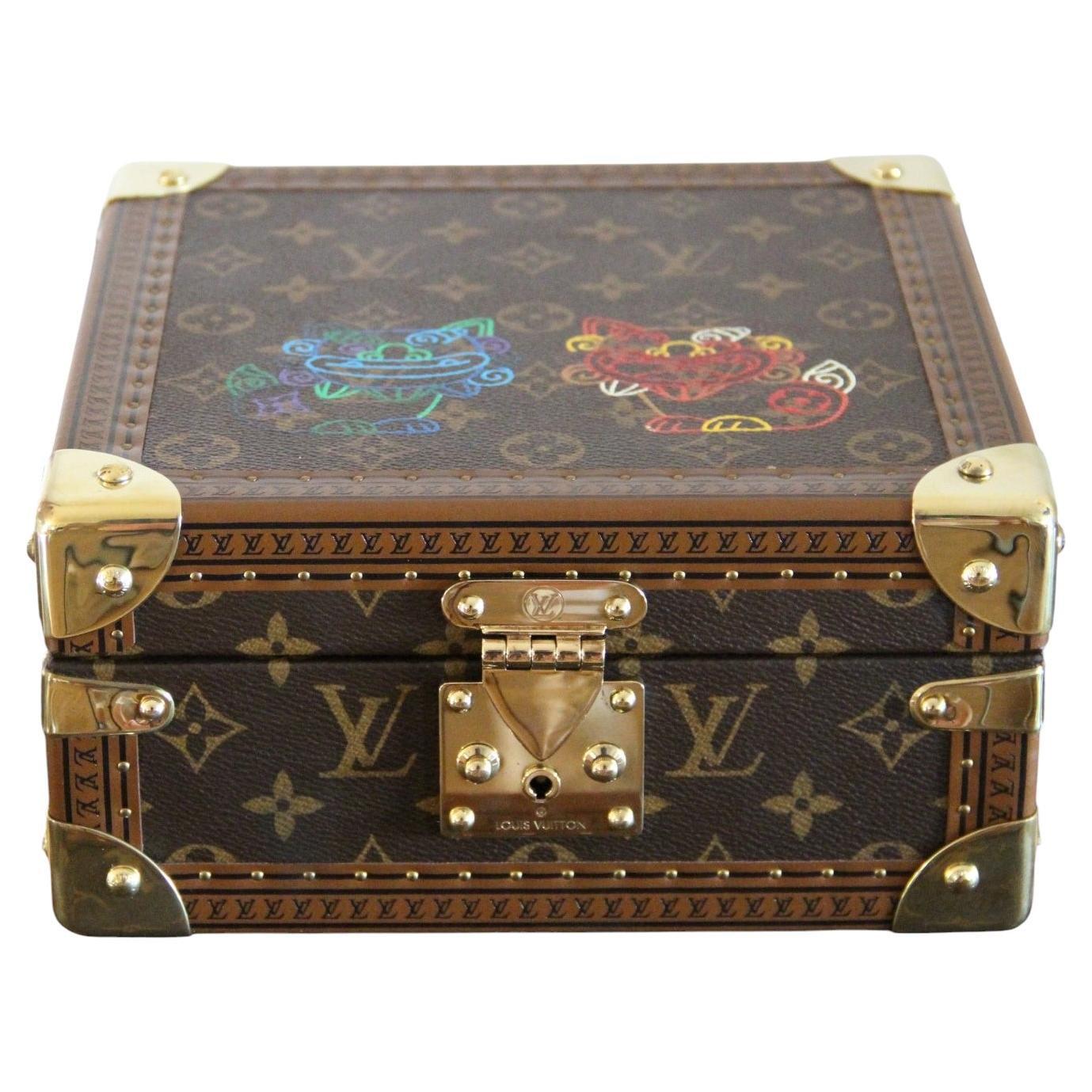 家具 LOUIS VUITTON Vintage box Vintage LOUIS VUITTON Monogram Trunk Coffee Table, Brass Hardware