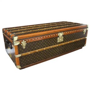 1920er Louis Vuitton Steamerkoffer mit schabloniertem Monogramm, 130 cm Vuittonkoffer