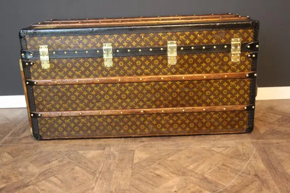 louis vuittons steamer trunk