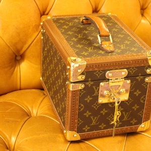 Authentic LOUIS VUITTON LV Gift Box Empty Box 14.5x10x2 Inches 