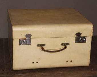 1920's Small Beige Vellum Steamer Trunk