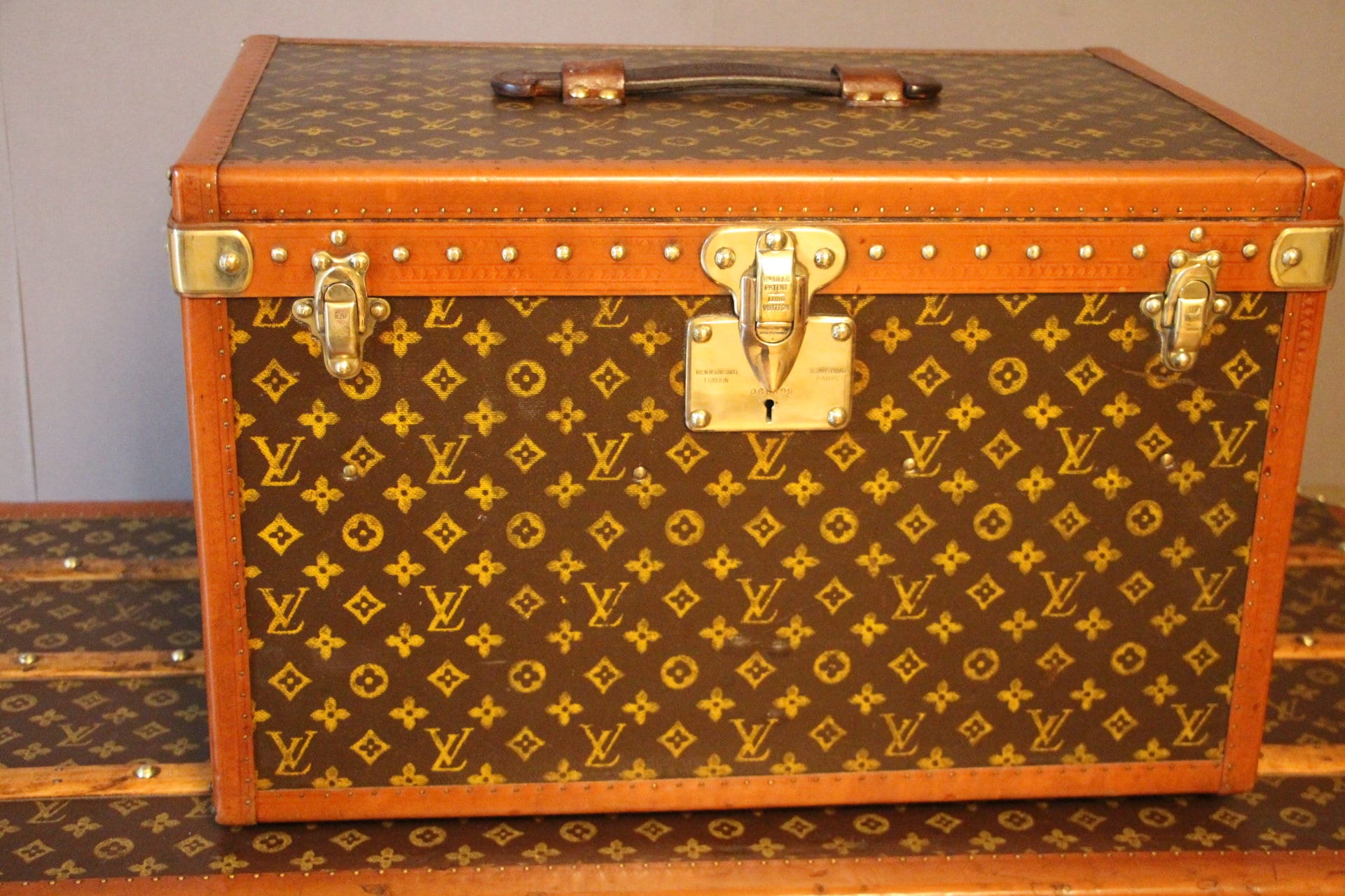 lv steamer trunk