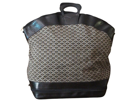 Goyard travel luggage duffel bag  Bags, Goyard bag, Leather travel bag