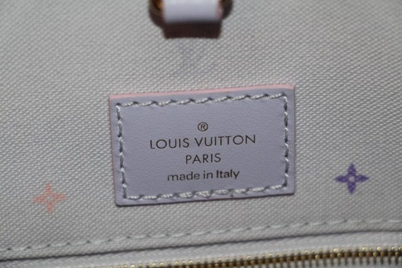 Louis Vuitton Onthego Gradient Pastel GM Light Pink in Coated