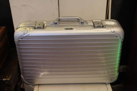 rimowa vintage luggage