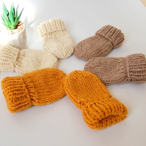 KNITTING PATTERN Easy Mittens Pattern  Thumbless  Newborn Baby Boy Baby Girl  Mittens Without Thumb