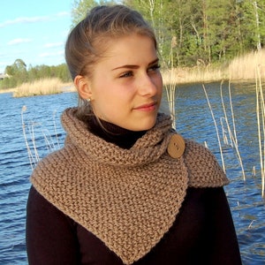 KNITTING PATTERN Button Cowl Scarf  / Easy Bulky Scarf Pattern ENGLISH