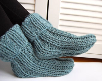KNITTING PATTERN Slipper Socks  Super Easy Tube Socks Without a Heel