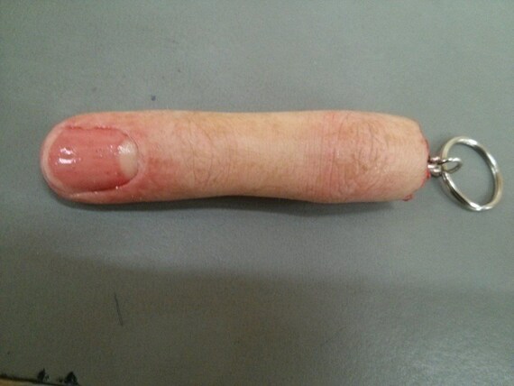 BRAND NEW REALSTIC FINGER KEYRING GREAT FOR HALLOWEEN